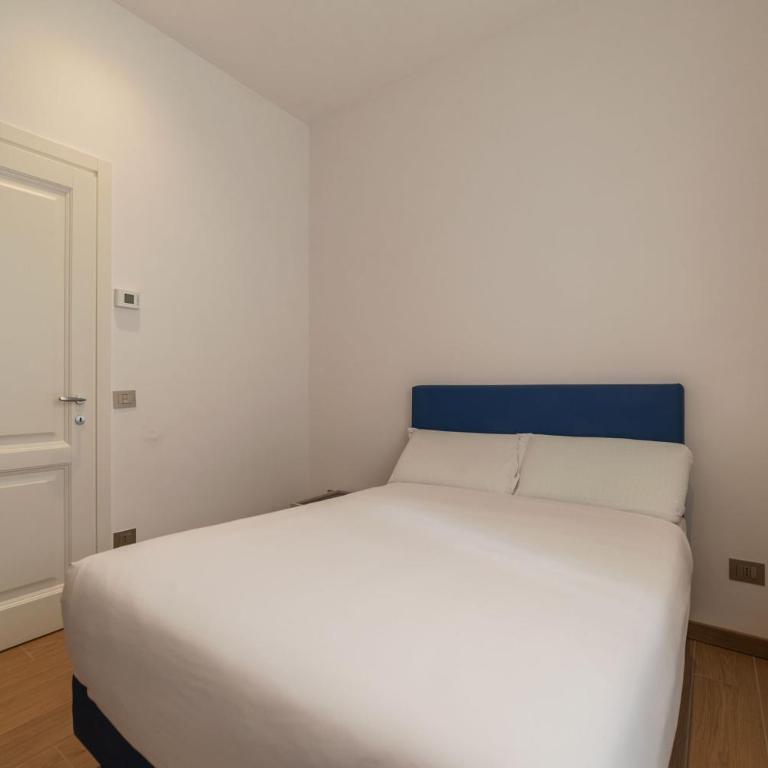 JOIVY Cavour 238 - Appartamento con 2 Camere da Letto - 13