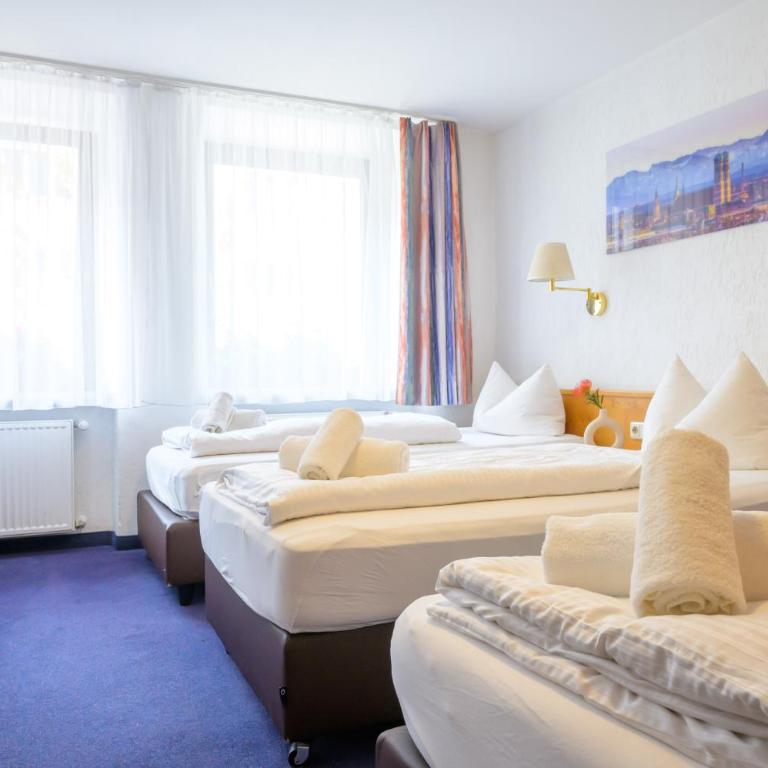 Hotel Pension Margit - Vierbettzimmer - 4