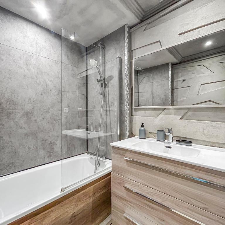 Le Diderot - Spacieux & Garage Privé Double - Appartement 3 Chambres - 27