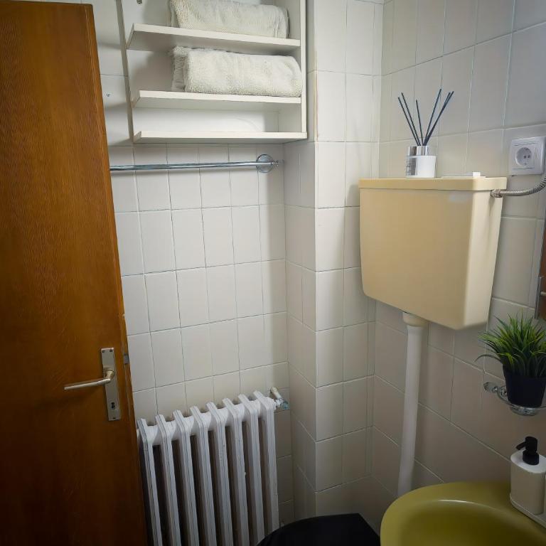 Vintage House on Sava Temple Street - Apartman sa 3 Spavaće Sobe i Balkonom - 25