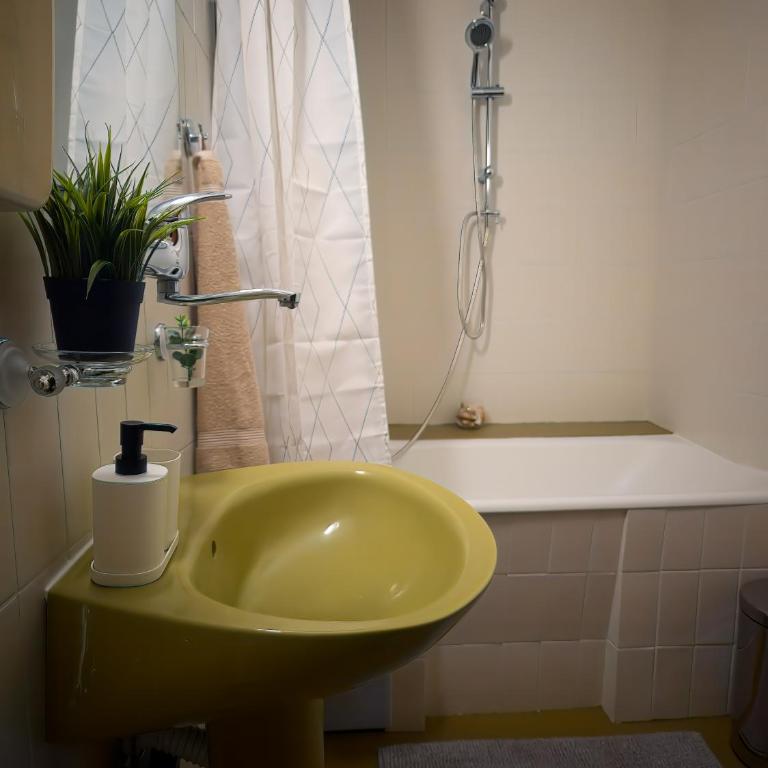 Vintage House on Sava Temple Street - Apartman sa 3 Spavaće Sobe i Balkonom - 27