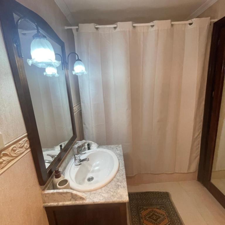 Marbella Beach Front Edificio Mayoral Centro Ciudad Primera Línea Muy Espacioso Opción Alquiler Barco - Apartamento de 3 dormitorios - 53