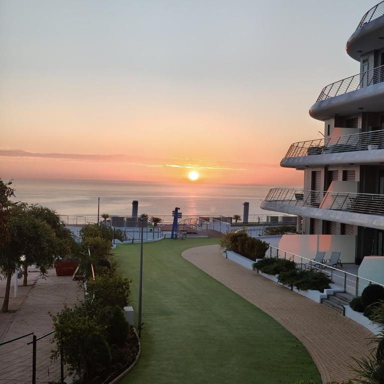 infinityview sunrise - Apartamento de 2 dormitorios - 1