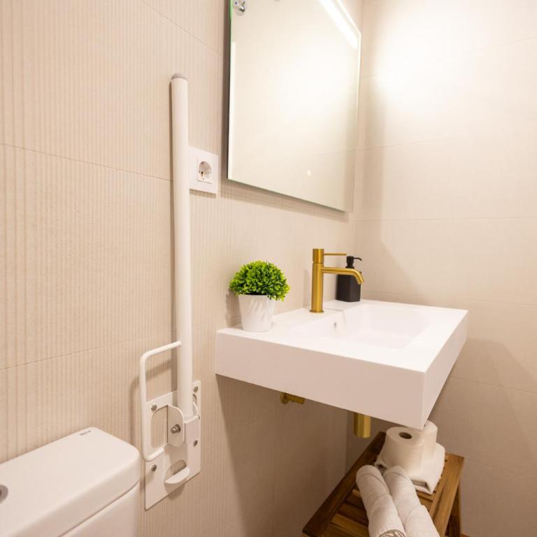 FLORIT FLATS - The Maritim Metro Station Suites - Studio Apartment - 19