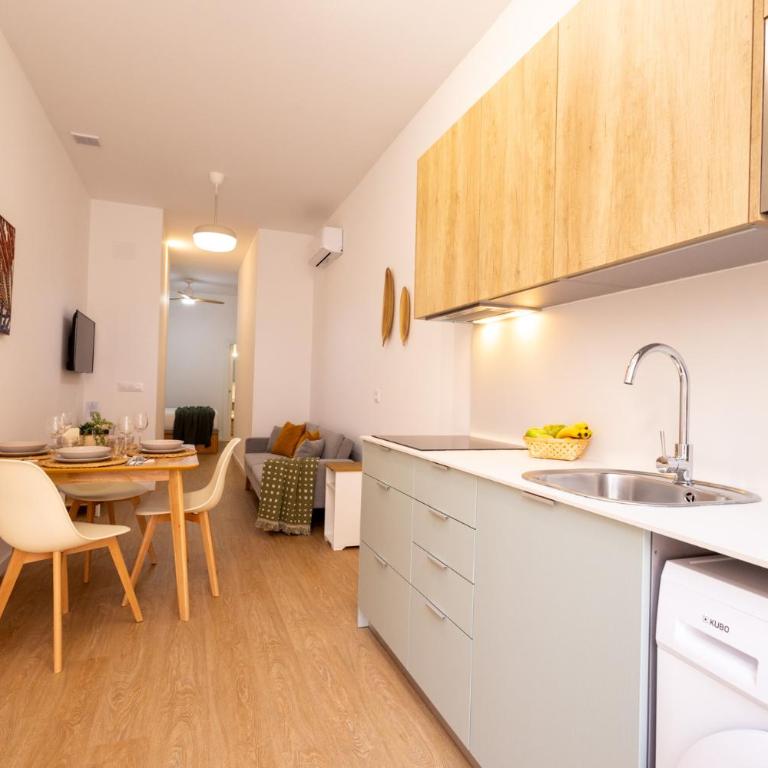 FLORIT FLATS - The Maritim Metro Station Suites - Apartment - Ground Floor - 3