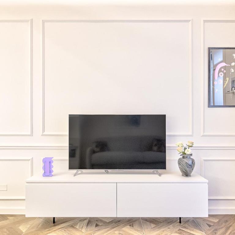 Modern Art Suite in Florence - Appartamento con 2 Camere da Letto - 12