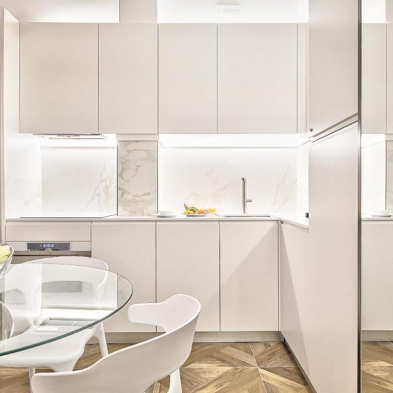 Modern Art Suite in Florence - Appartamento con 2 Camere da Letto - 7