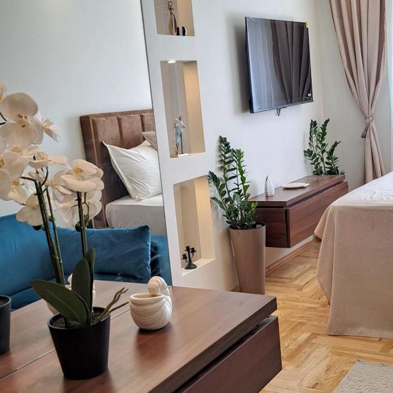 Jacuzzi Life - One-Bedroom Apartment - 22