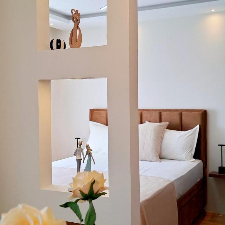 Jacuzzi Life - One-Bedroom Apartment - 8