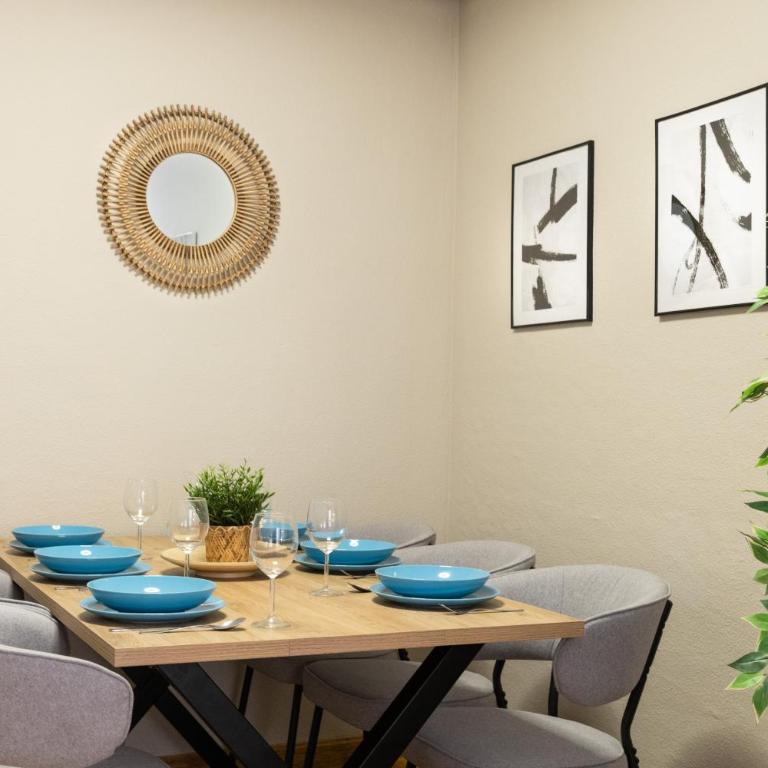 Gran Vía III - En el centro de Madrid - Two-Bedroom Apartment - 7