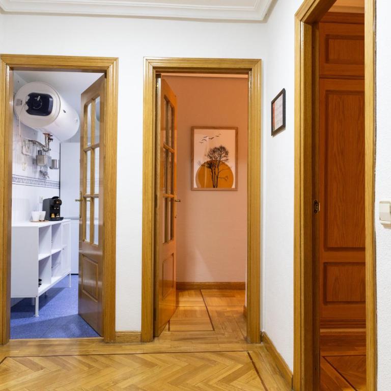 Gran Vía III - En el centro de Madrid - Two-Bedroom Apartment - 21
