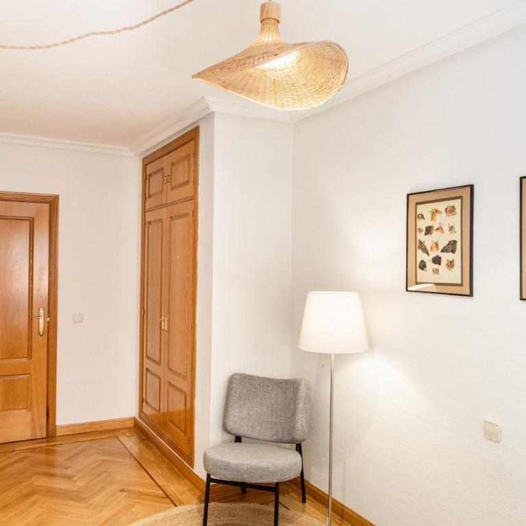 Gran Vía III - En el centro de Madrid - Two-Bedroom Apartment - 20