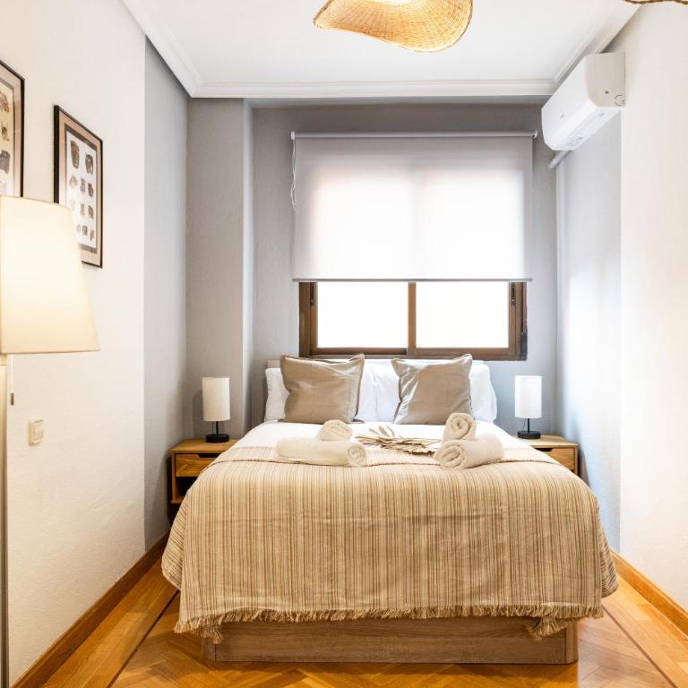 Gran Vía III - En el centro de Madrid - Two-Bedroom Apartment - 10