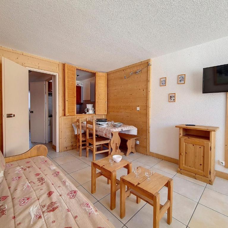 Appartement rénové 2 pièces, Ski aux pieds, Balcon sud - FR-1-344-856 - Apartment - 9