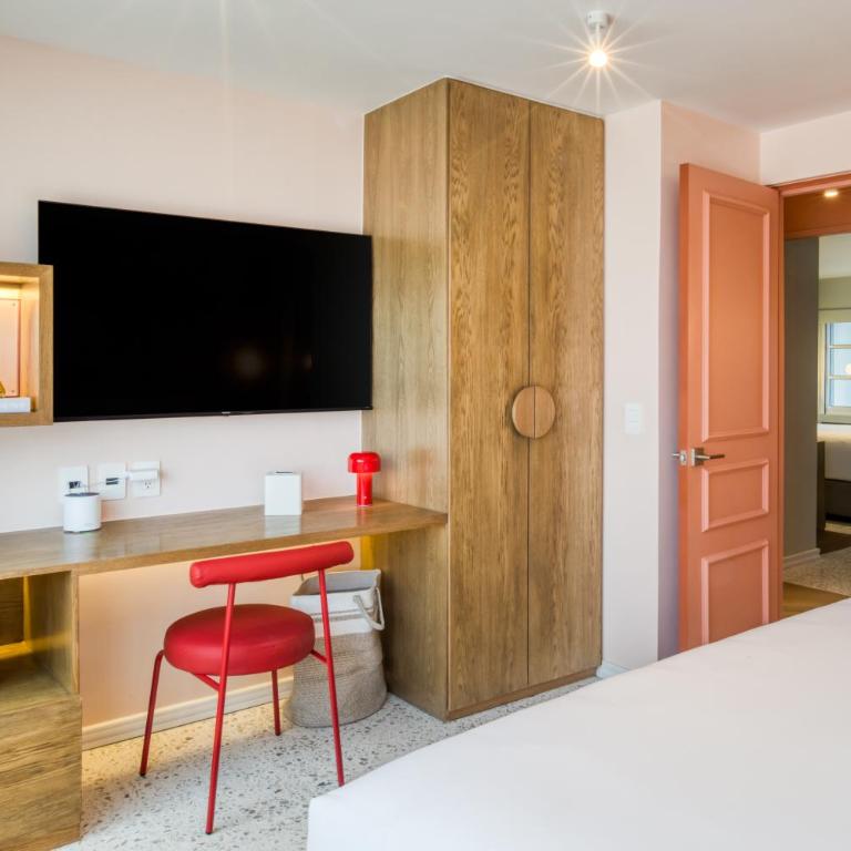 Amsterdam by Mr. W - Three-Bedroom Deluxe Apartment - 24