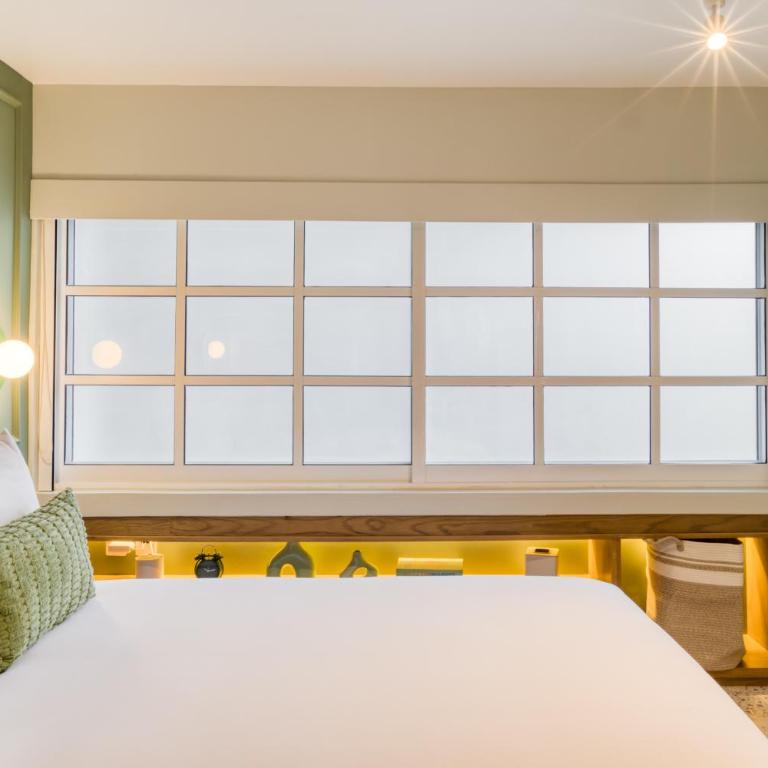 Amsterdam by Mr. W - Three-Bedroom Deluxe Apartment - 49