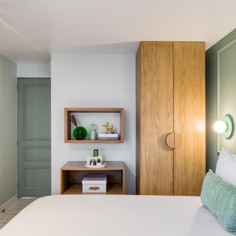 Amsterdam by Mr. W - Three-Bedroom Deluxe Apartment - 33
