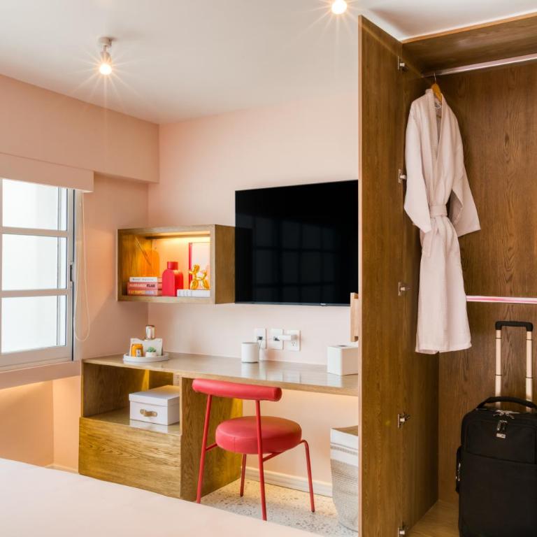 Amsterdam by Mr. W - Three-Bedroom Deluxe Apartment - 34