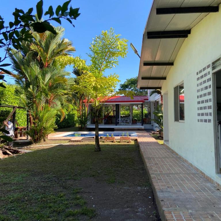 Hermosa Casa de Verano con Piscina - Villavicencio - Four-Bedroom House - 2
