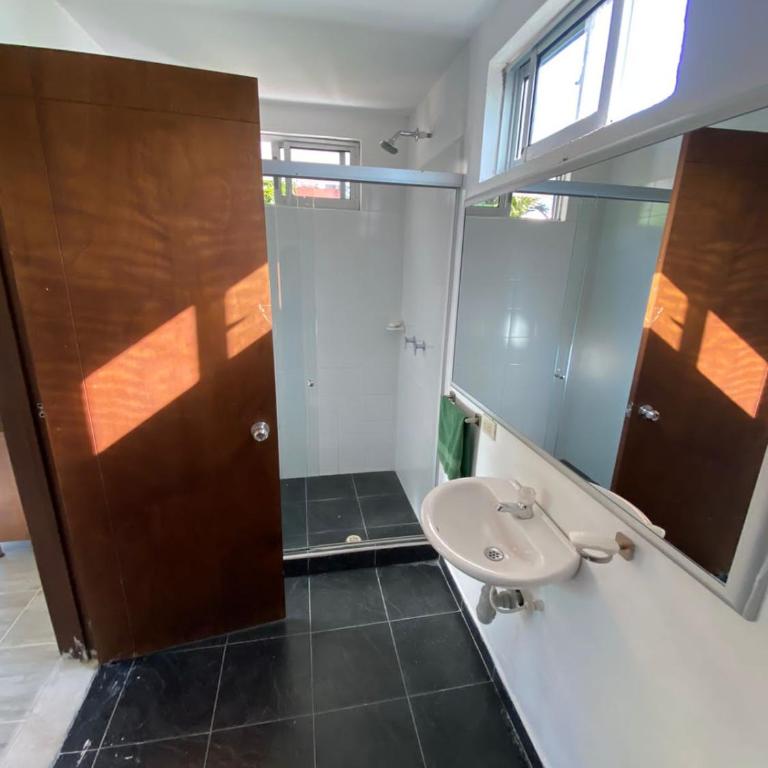 Hermosa Casa de Verano con Piscina - Villavicencio - Four-Bedroom House - 15