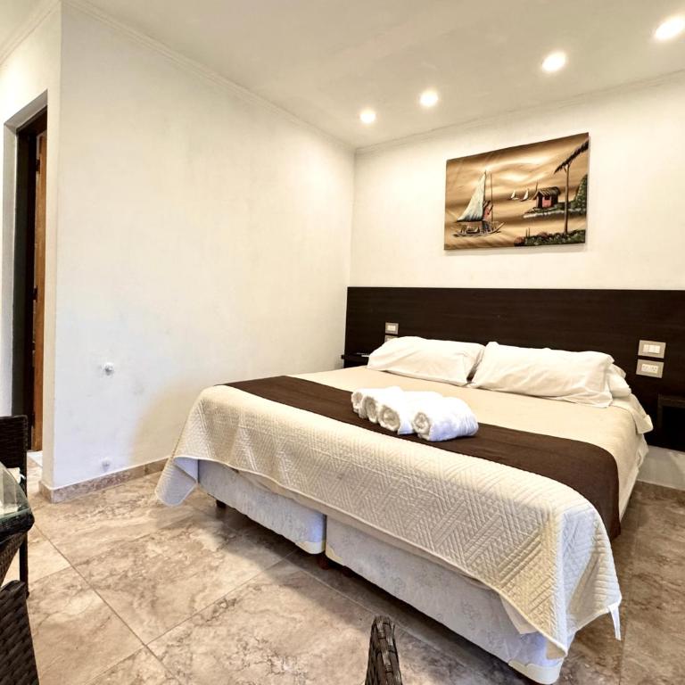 Vivaldi Suites - Habitación Doble con vistas a la montaña - 13