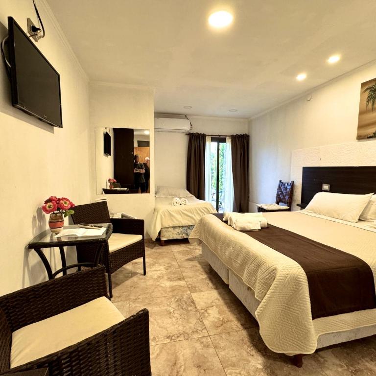 Vivaldi Suites - Double Room with Mountain View - 14