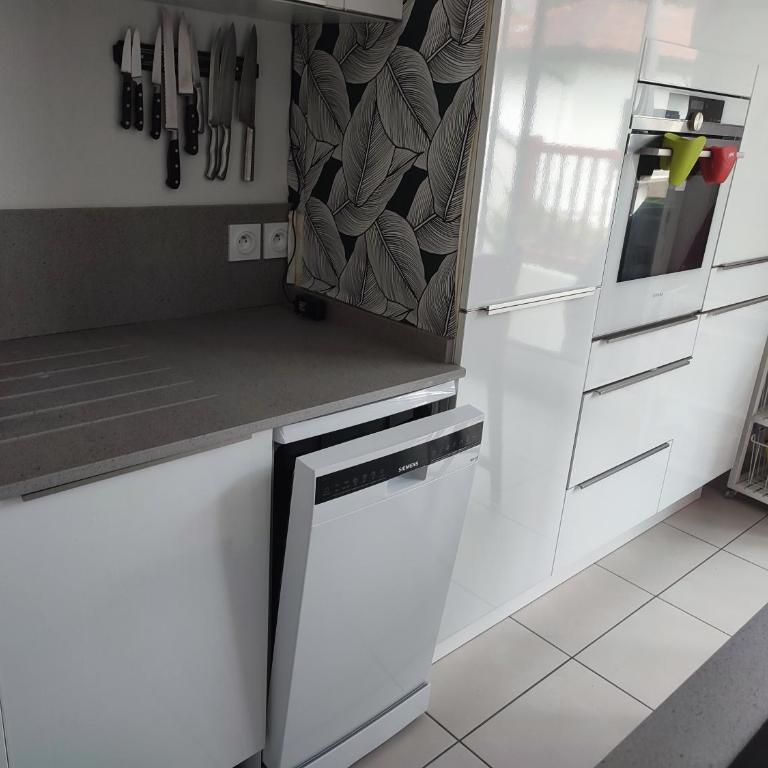 Location de charme T3 au 2e étage et dernier étage - Apartamento de 2 dormitorios - 16