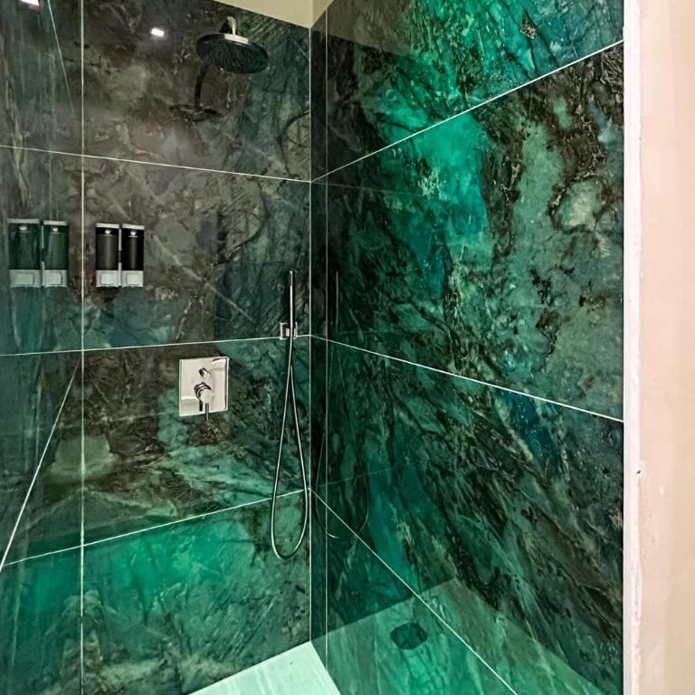 Ever House - CHUECA-GRAN VIA - Three-Bedroom Apartment - 90
