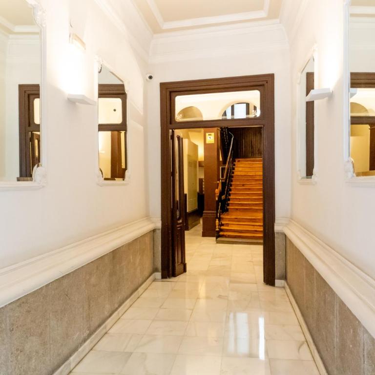 Ever House - CHUECA-GRAN VIA - Three-Bedroom Apartment - 92