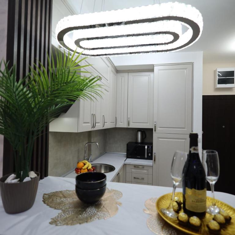 Imperial Lux Apartment - One-Bedroom Apartment - 69