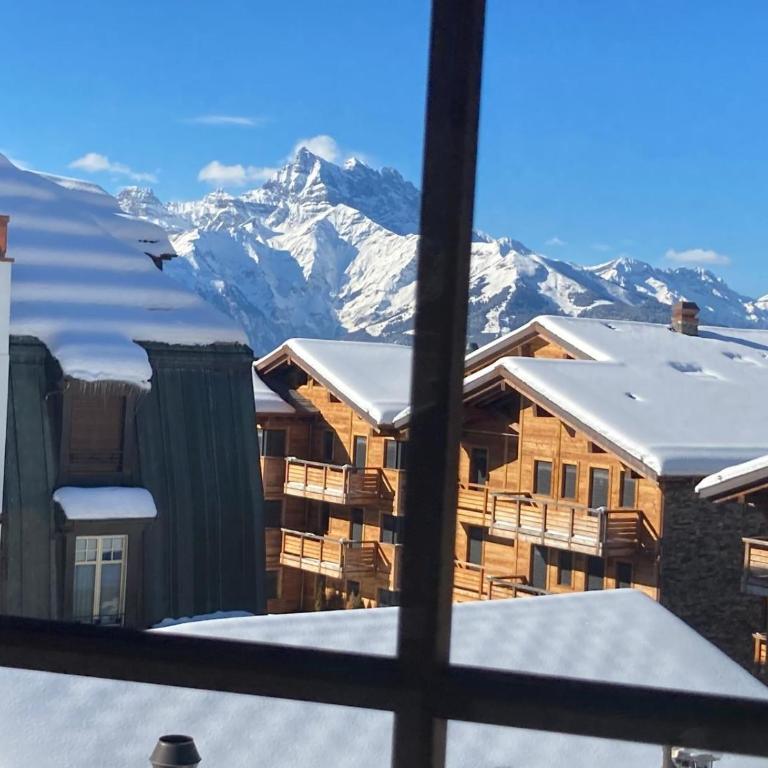 Villars SWISS Alpes - Three-Bedroom Apartment - 2
