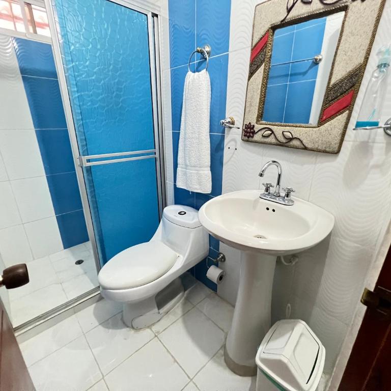 Hostal Coco River Minca - Habitación Triple con baño privado - 3