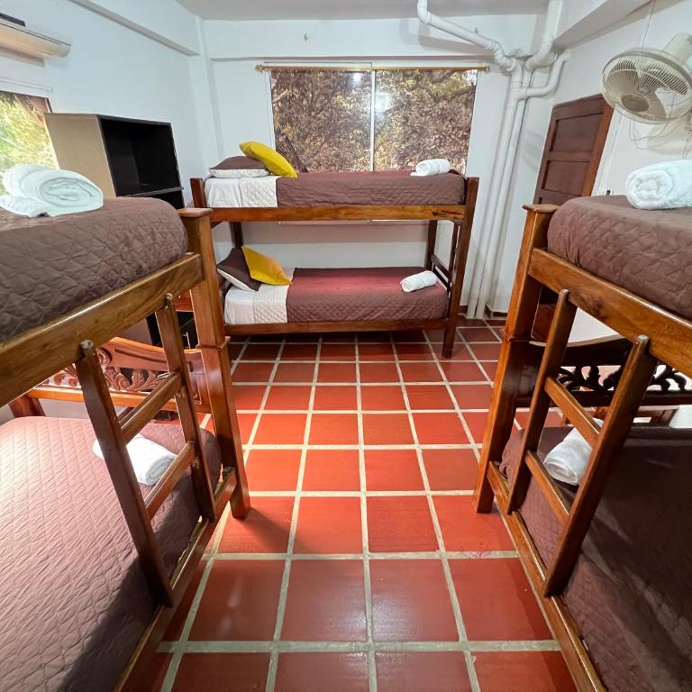 Hostal Coco River Minca - Habitación Compartida Mixta de 6 camas - 1