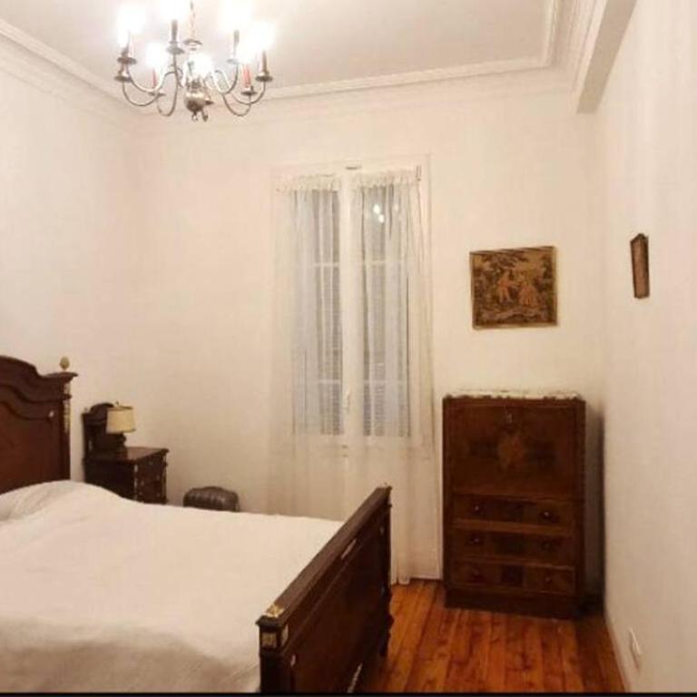 Superbe 4 pièces 75 m carrés pour 2 à 6 personnes Centre Parking 3 jours minimum - Appartement 2 Chambres - 8