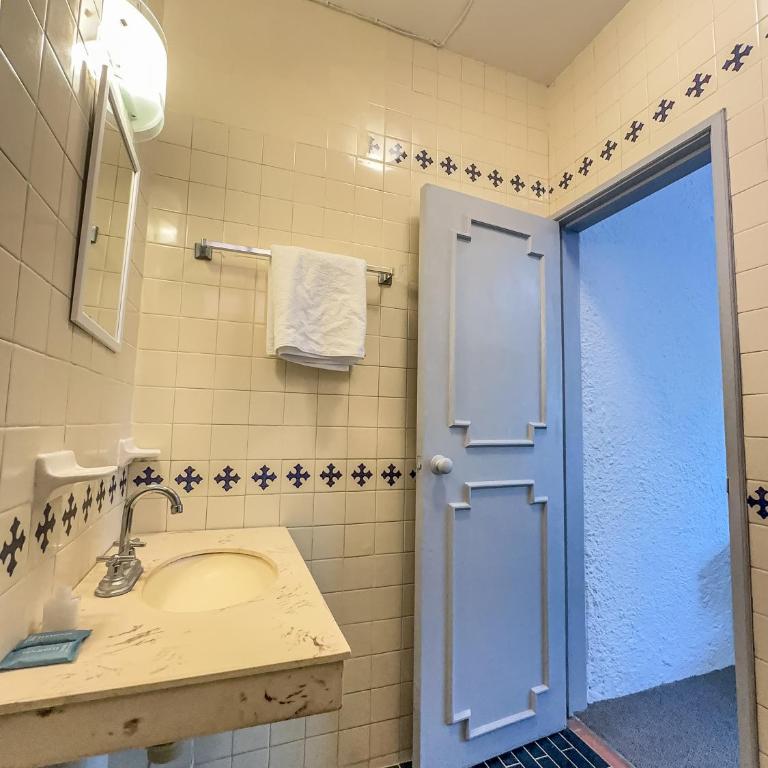 Céntrico Estudio en Chapalita Tu Refugio Ideal 15 - Apartamento de 1 dormitorio - 18