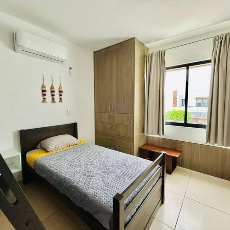 Casa en privada cerca de la playa y la Marina - Three-Bedroom Apartment - 6