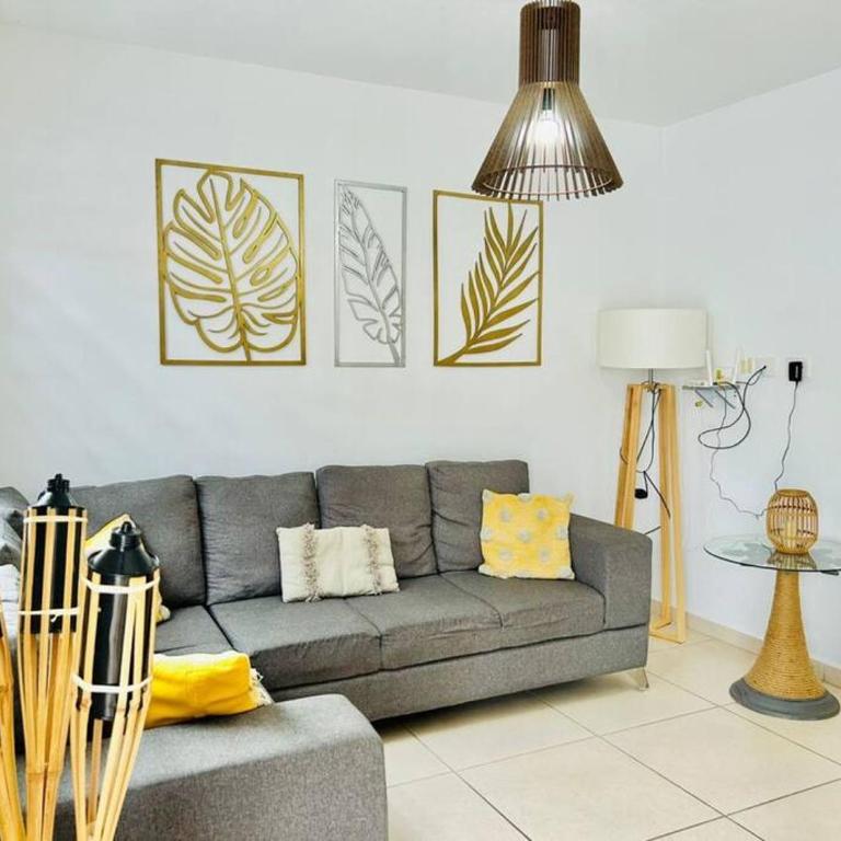Casa en privada cerca de la playa y la Marina - Three-Bedroom Apartment - 28