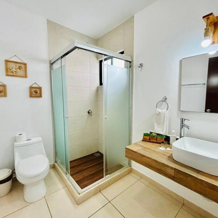 Casa en privada cerca de la playa y la Marina - Three-Bedroom Apartment - 33