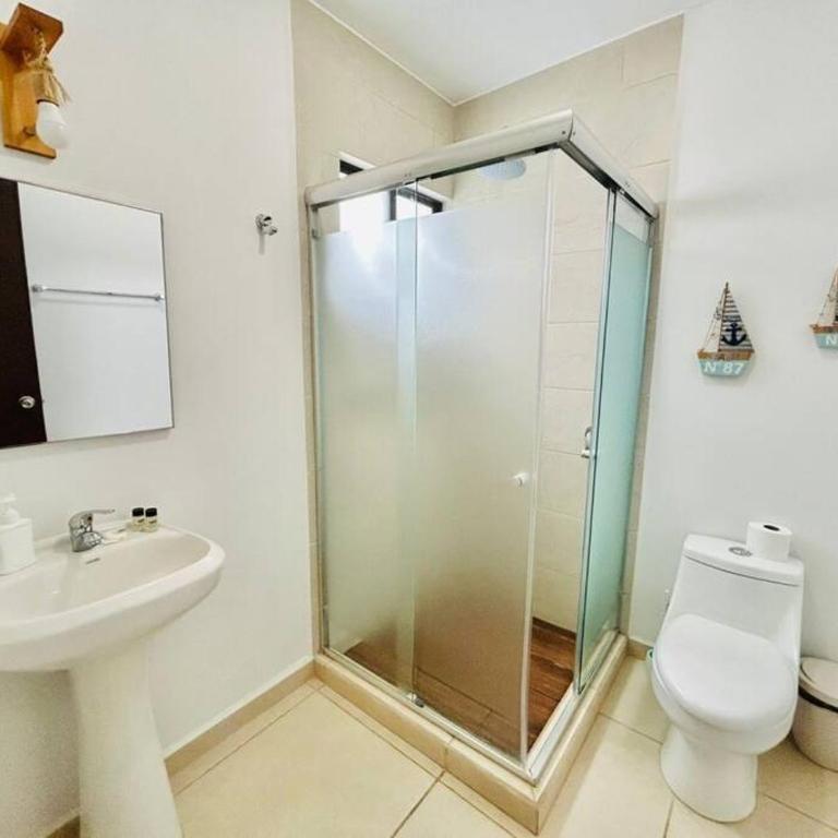 Casa en privada cerca de la playa y la Marina - Three-Bedroom Apartment - 34