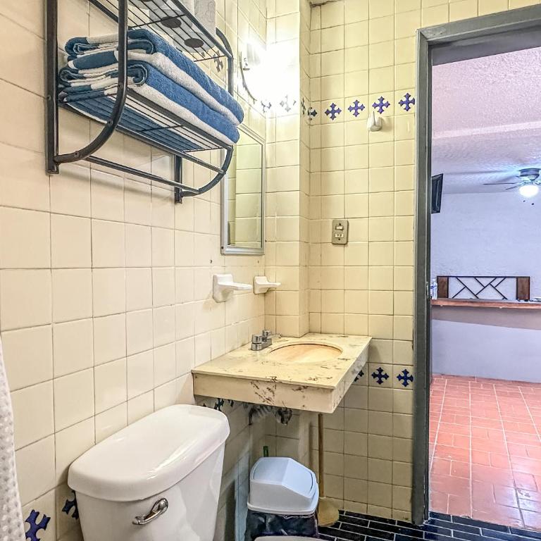 Estudio Vintage con Cocina, En Chapalita 2 - One-Bedroom Apartment - 17