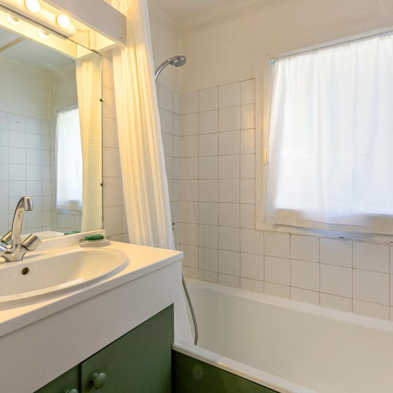 Appartement spacieux et lumineux pour 8 pers à 5 min du centre, avec wifi et sans parking - Apartment mit 3 Schlafzimmern - 14