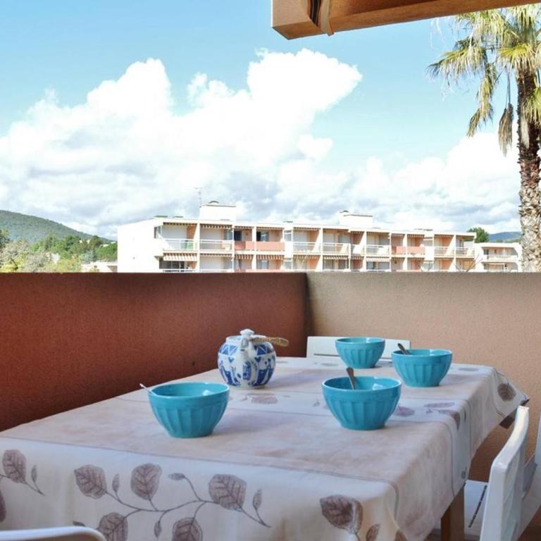 Studio cabine 4 pers avec piscine, tennis et accès direct plage - Bormes-les-Mimosas - FR-1-251-559 - Appartement - 9