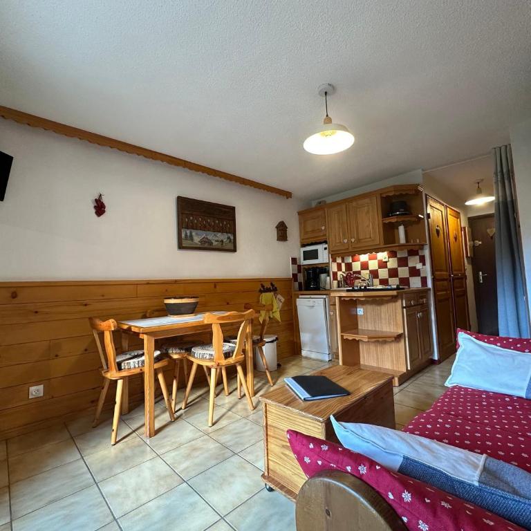 Studio rénové près des télécabines, terrasse, parking inclus - Monolocale - 6