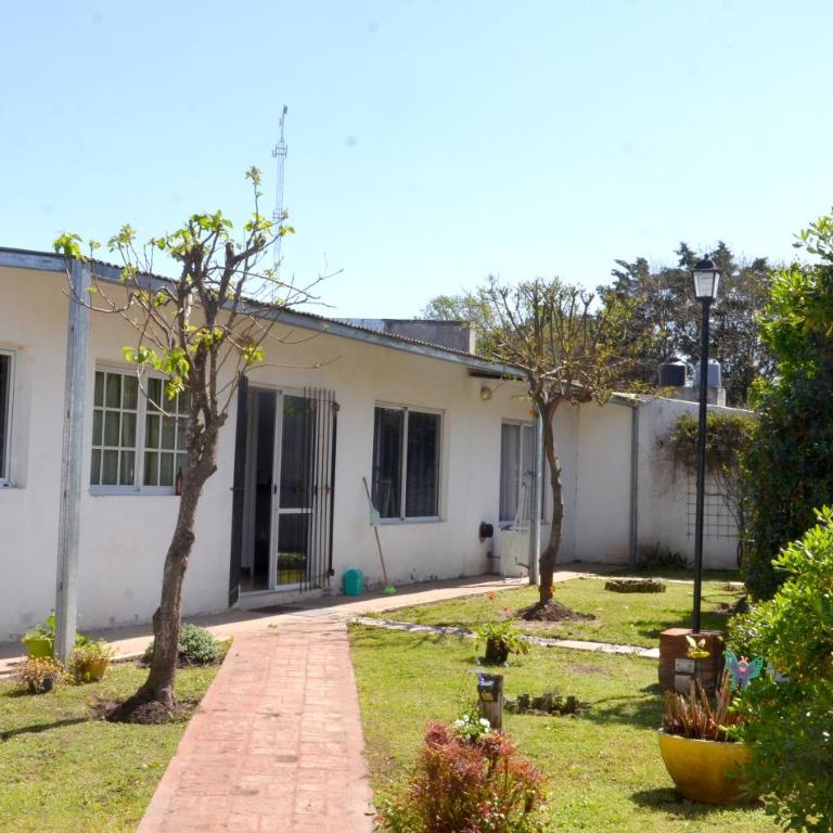 Hermosa casa hasta 4 pax con jardín y estacionamiento - Casa de 2 dormitorios - 7