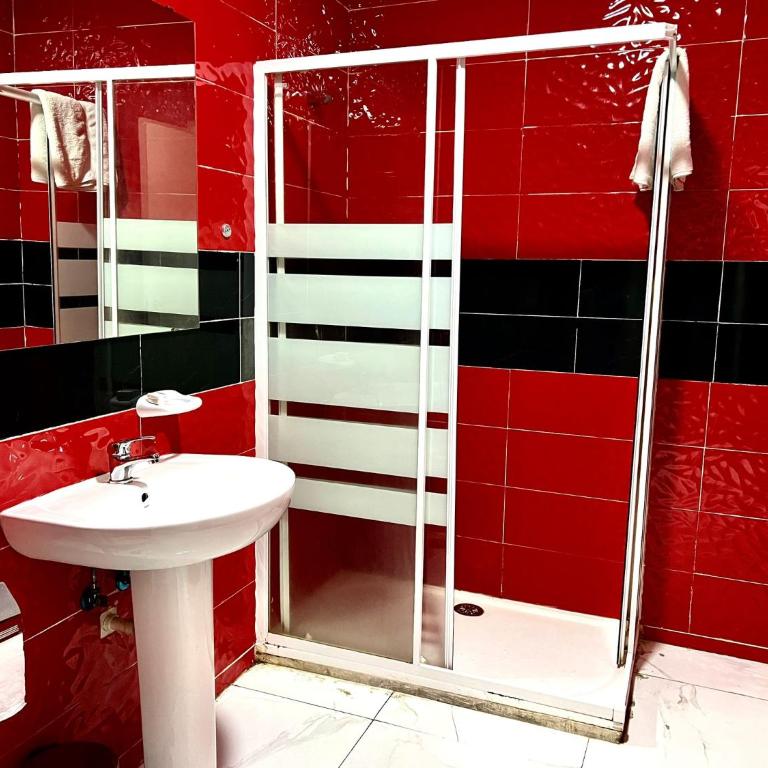 Hostal Gracias - Habitación Doble con baño privado - 14