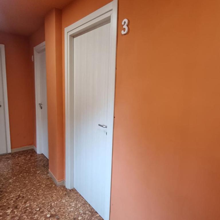 BAM BAM TIBURTINA Guesthouse - Quadruple Room with Private External Bathroom - 22