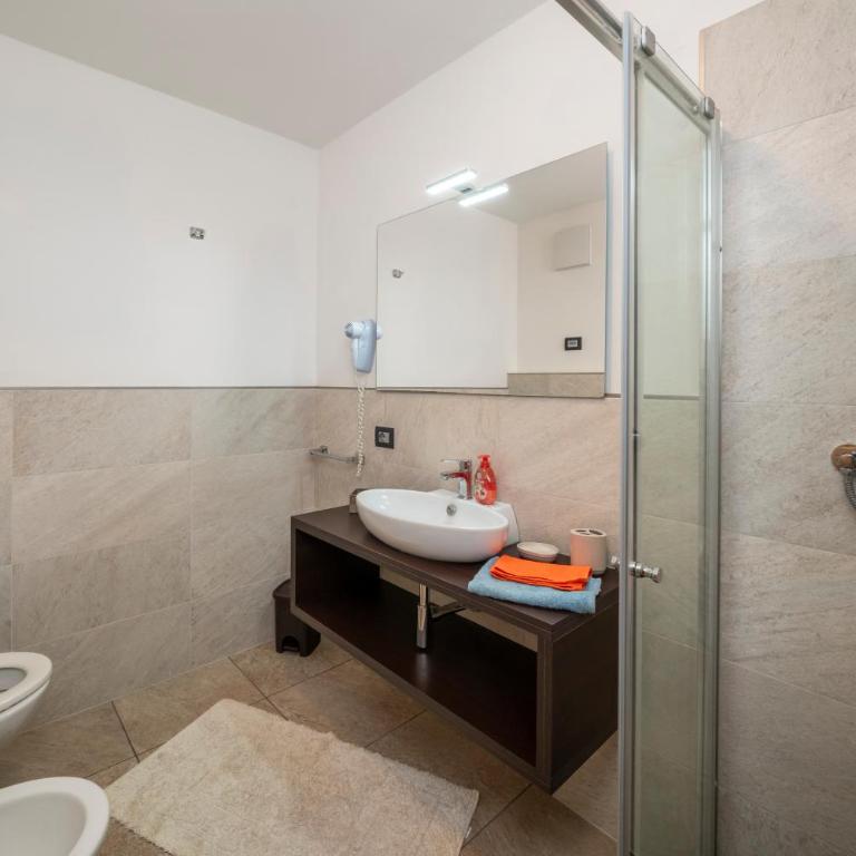 B&B Casa Nadia - Camera Matrimoniale con Bagno Privato - 17