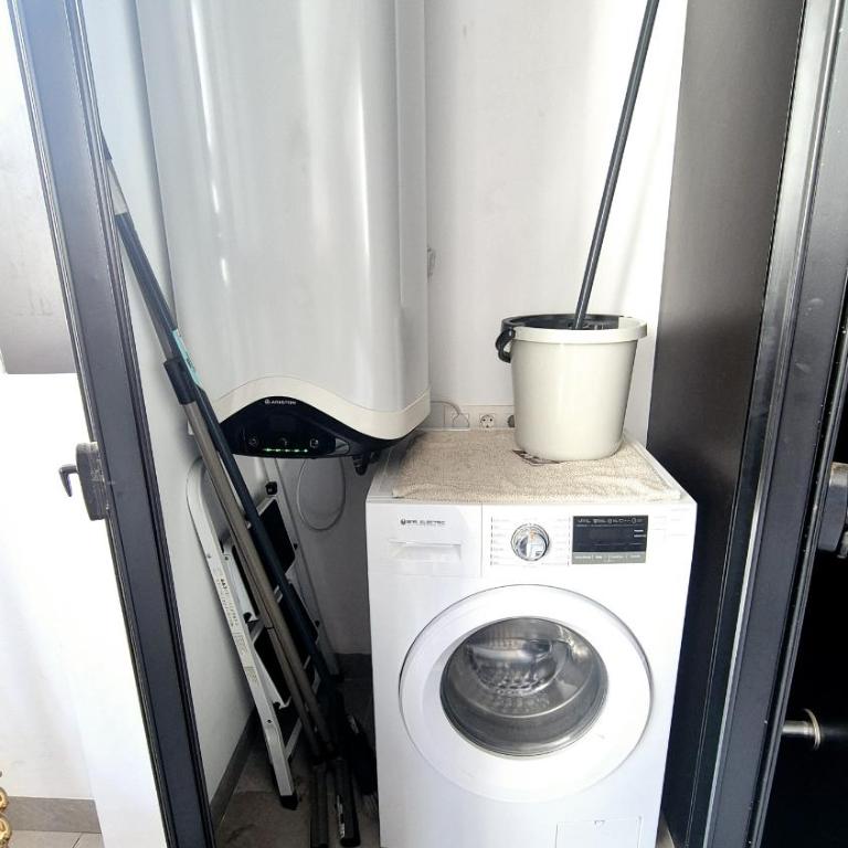 Apartamento Lujoso Centro Torrevieja - Apartamento de 3 dormitorios con balcón - 6
