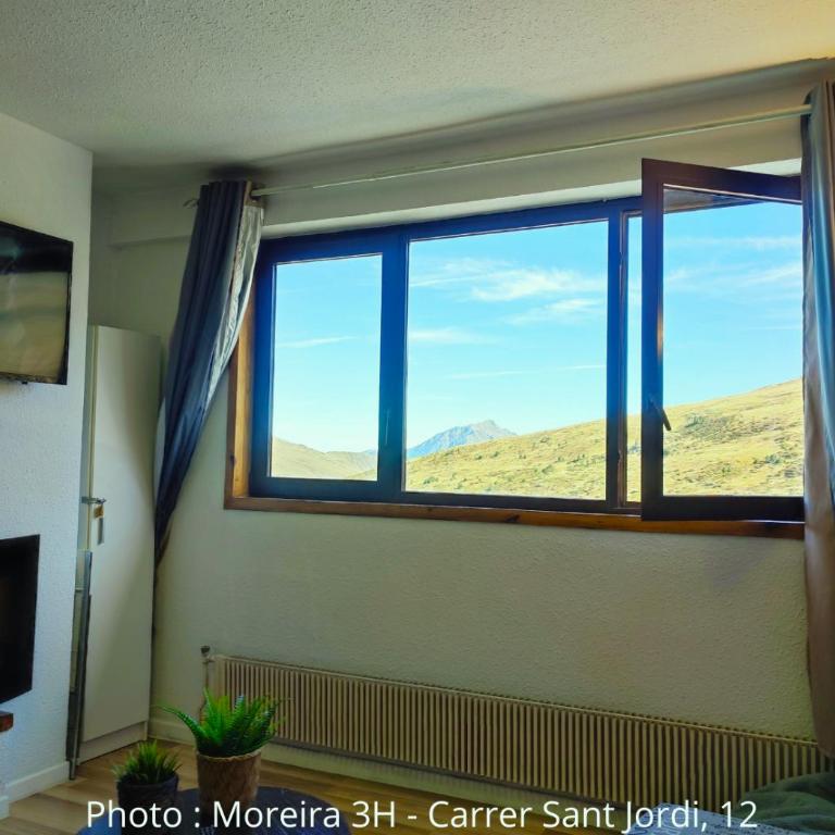 AC Apartaments Centre - Apartamento con vistas a las montañas - 3