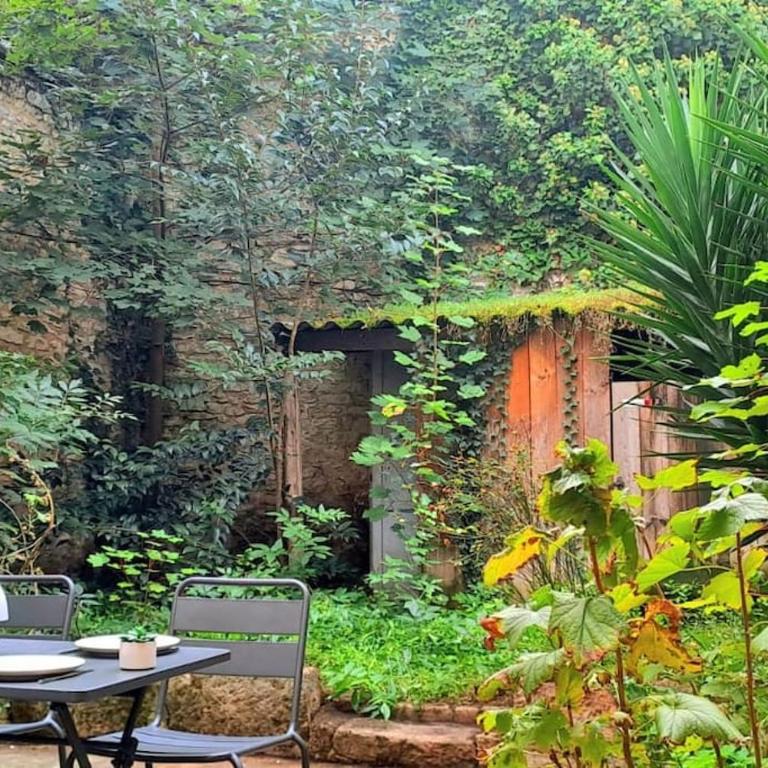 Le Patio - Cinélodge avec jardin - Maison 2 Chambres - 24